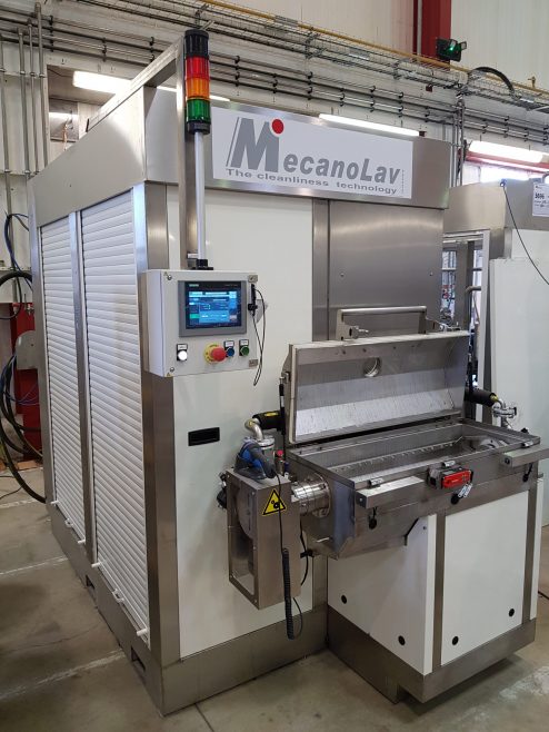 Machine de lavage de pièce pour le nettoyage de vilebrequins