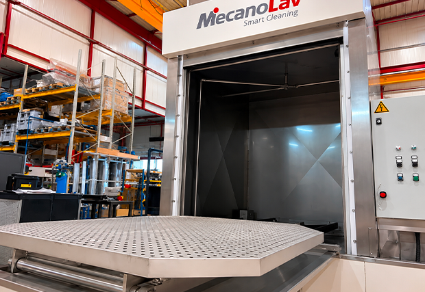 Plateau de support pièce pour intégration de pièces dans la machine de nettoyage pour charges lourdes
