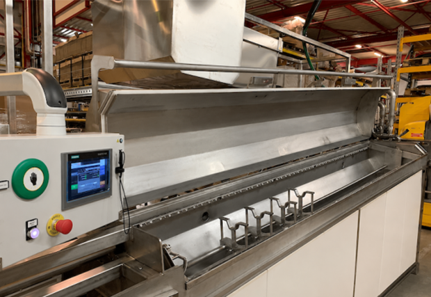 Focus sur la chambre horizontale de la machine de lavage de pièce