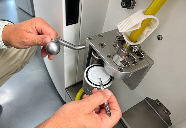 Membrane pour récupérer les contaminants